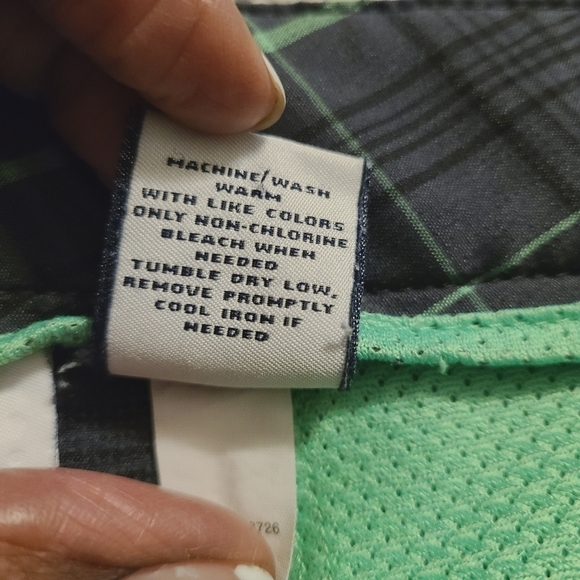 Fila Sport |  Men's Black and Gray Plaid Athleisure Golf Shorts (Waist Size 40) - Picture 8 of 11